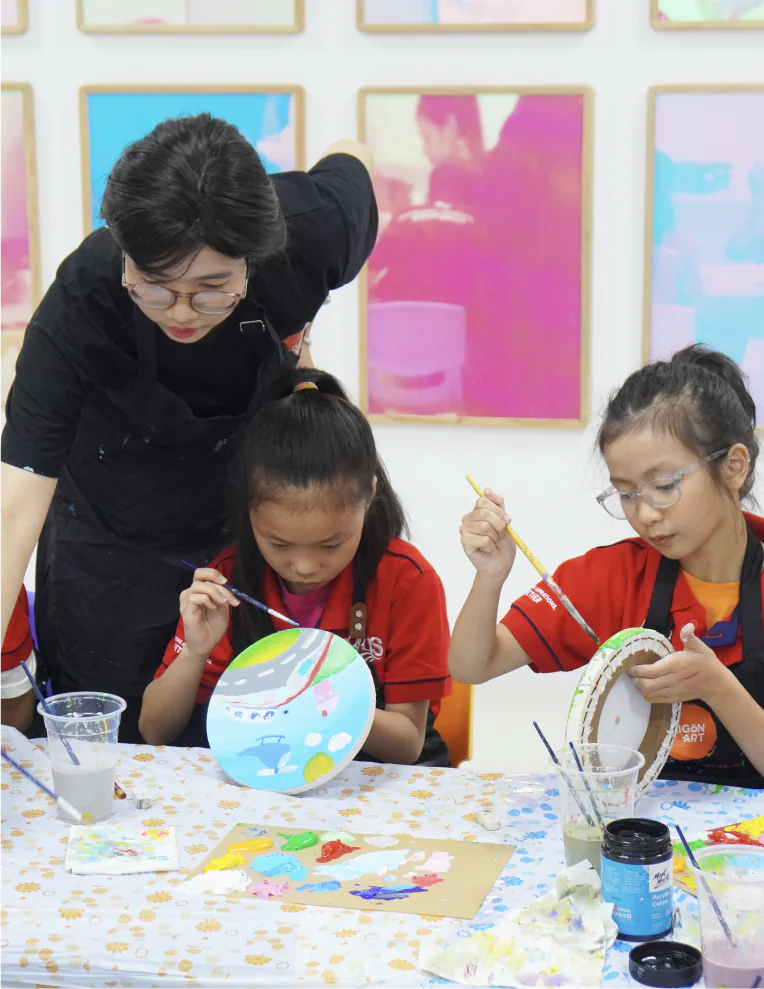 Con tích lũy thêm kỹ năng mới từ nghệ thuật, công nghệ và thuyết trình tự tin