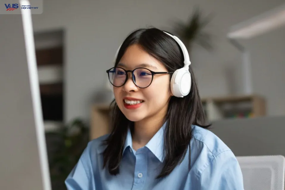 Luyện nghe tiếng Anh giao tiếp hiệu quả cho người mới bắt đầu