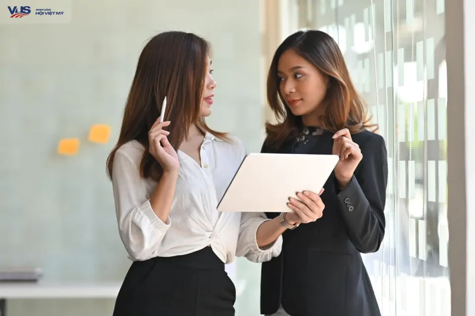 Câu tường thuật dạng câu hỏi: Chi tiết ngữ pháp và bài tập