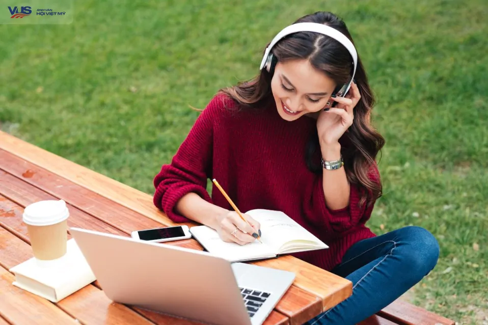 Chiến lược luyện nghe IELTS hiệu quả, tăng band nhanh chóng Chiến lược luyện nghe IELTS hiệu quả, tăng band nhanh chóng