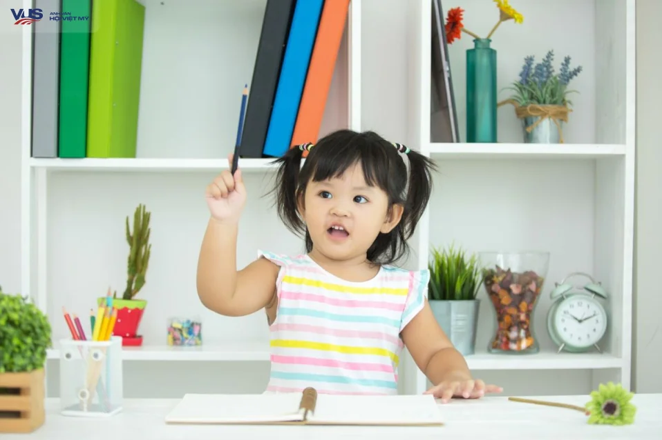 Happy Kids - Chương trình tiếng Anh cho bé từ 4 - 6 tuổi Happy Kids - Chương trình tiếng Anh cho bé từ 4 - 6 tuổi