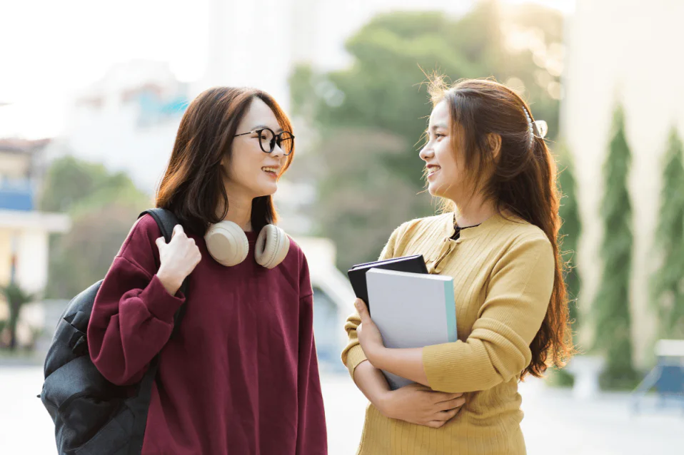 Câu tường thuật: Trọn bộ công thức, cách dùng và bài tập