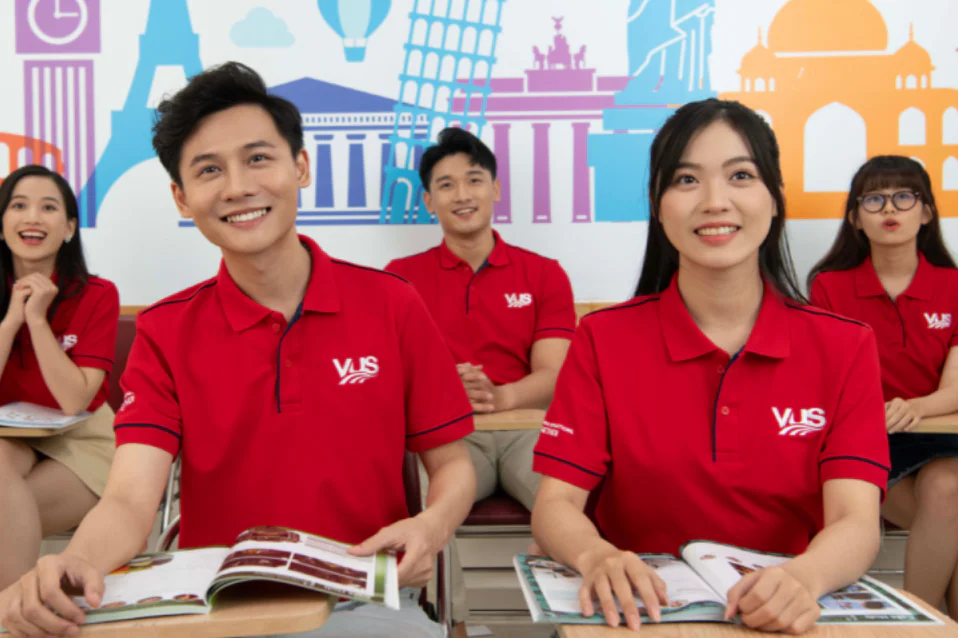 iTalk VUS – Khóa học tiếng Anh giao tiếp cho người bận rộn