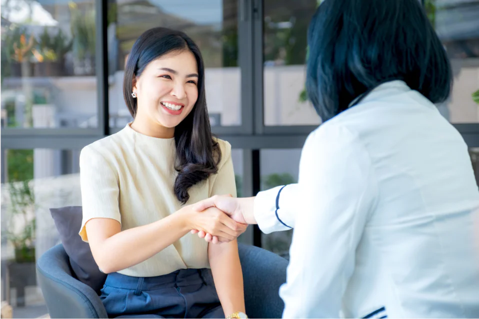 Cách giới thiệu bản thân bằng tiếng Anh kèm 10 mẫu ấn tượng