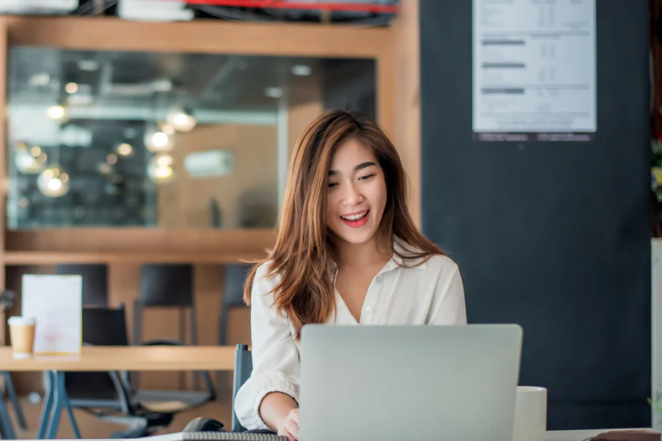Trật tự tính từ trong tiếng Anh (OSASCOMP): Mẹo nhớ, bài tập