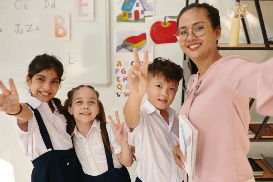 Ngữ pháp tiếng Anh lớp 3: Trọn bộ kiến thức kèm bài tập