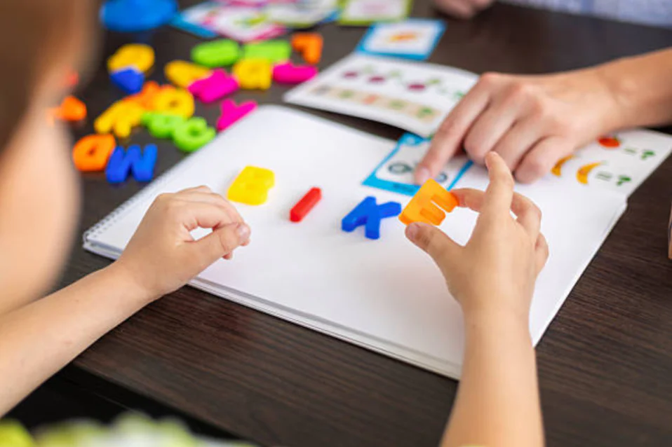 Phonics: Phương pháp tập cho trẻ phát âm tiếng Anh chuẩn