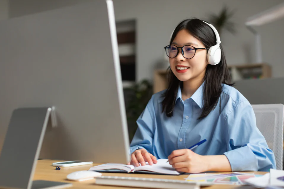 Let + Ving hay to V? Phân biệt Let, Lets và Let's trong tiếng Anh
