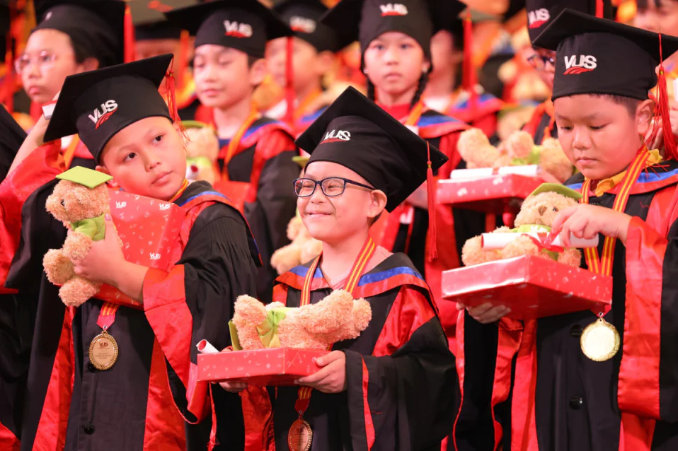 Trung tâm tiếng Anh cho trẻ em chất lượng, cha mẹ tin chọn